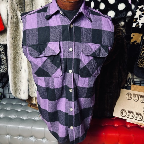 “The Undertaker” huge patch on a Rothco plaid sleeveless shirt - Picture 1 of 7